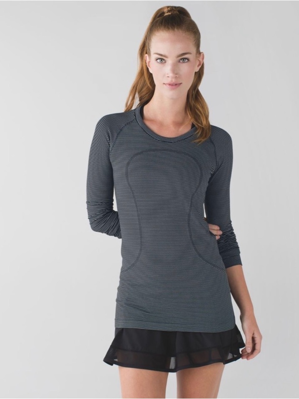 Lululemon Swiftly Tech Long Sleeve Crew Tempo Stripe Black/White Size 4